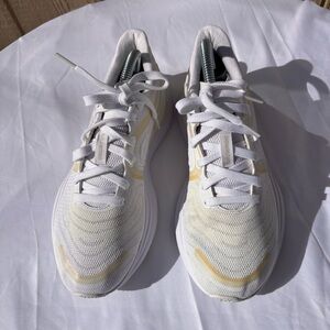 Lululemon Blissfeel Run 2 Running Sneaker Ivory White Beige Women's